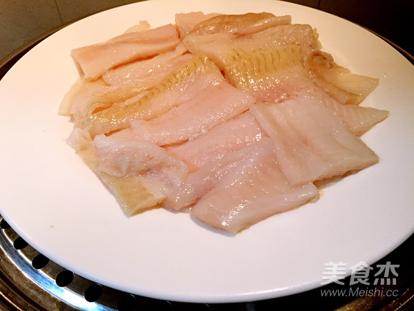 Steamed Wild Butterfly Fish Fillet with Scallion Oil recipe