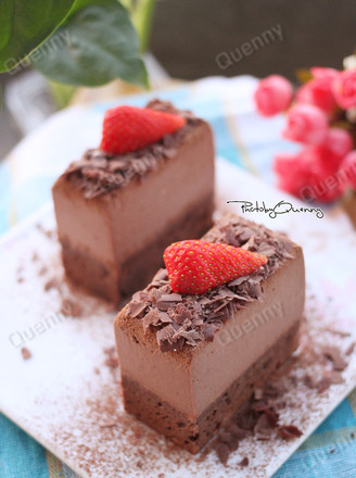 [rich Black Chocolate Mousse Cake] recipe