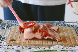 Barbecued Pork with Honey Sauce that Was All Eaten Before The Meal recipe