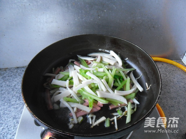 Mushroom Udon Noodles recipe