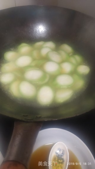 Steamed Melon with Garlic recipe