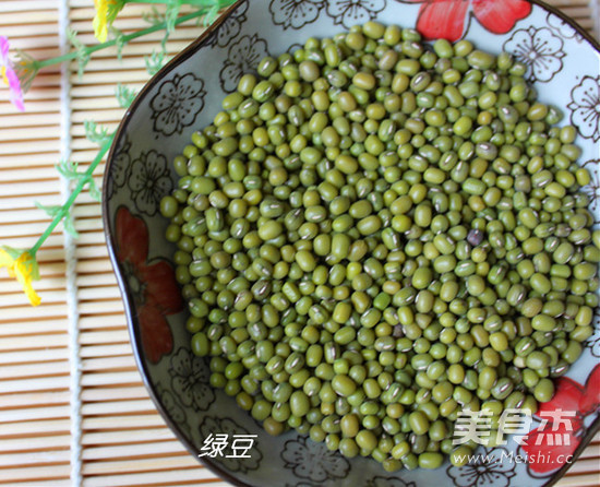 Lily Green Bean Barley Congee recipe