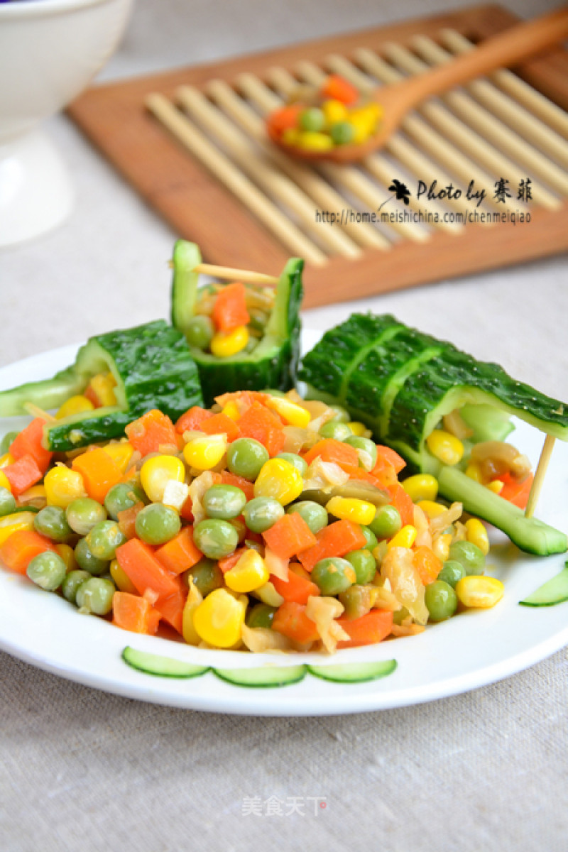 Cucumber Bucket with Mixed Vegetables recipe