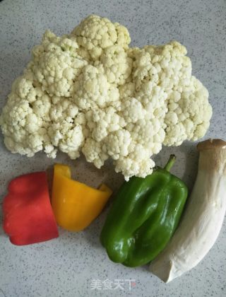 Stir-fried Cauliflower with Bell Peppers recipe