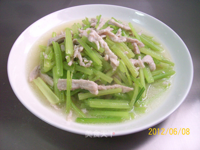 Stir-fried Shredded Pork with Celery recipe