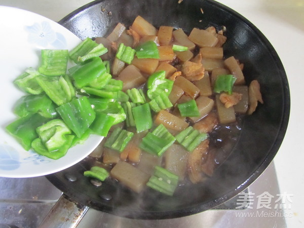 Green Pepper Konjac Meat Slices recipe