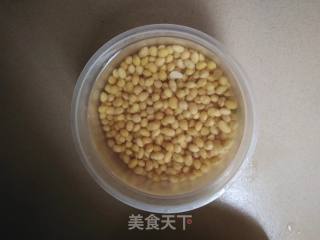 Braised Pork Trotters with Soybeans recipe