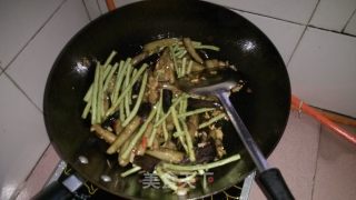Stir-fried Beans with Black Eggplant recipe