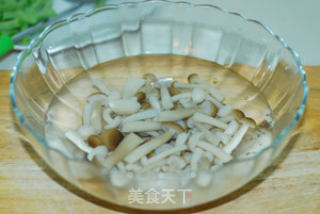 [shuang Mushroom Collection] Perfectly Matched White Jade Mushrooms and Crab-flavored Mushrooms recipe