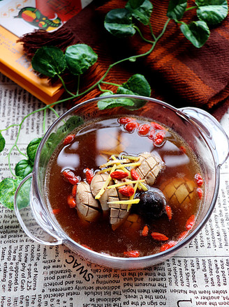 Black Garlic Pork Loin and Wolfberry Soup