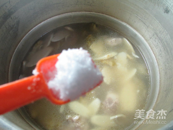 Mustard, Whip, Bamboo Shoot and Keel Soup recipe