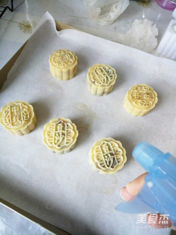 Mooncake Season-classic Cantonese Egg Yolk Lotus Paste recipe