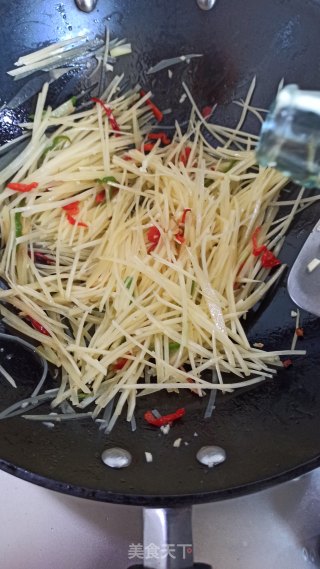 Hot and Sour Potato Shreds recipe