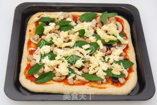 Beef Sliced Basil Pizza recipe