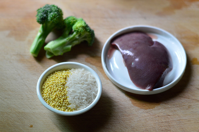Broccoli Pork Liver Millet Congee (complementary Food) recipe