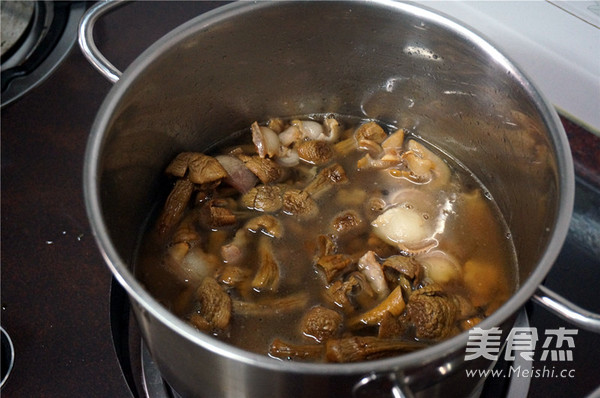 Wet Braised Agaricus recipe