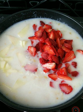 Coconut Milk Strawberry Oatmeal Porridge recipe