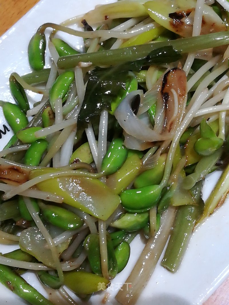 Fried Potherb Mustard with Green Sprouts recipe