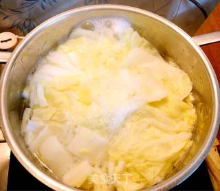 Stewed Pen Tube Fish with Cabbage and Tofu recipe