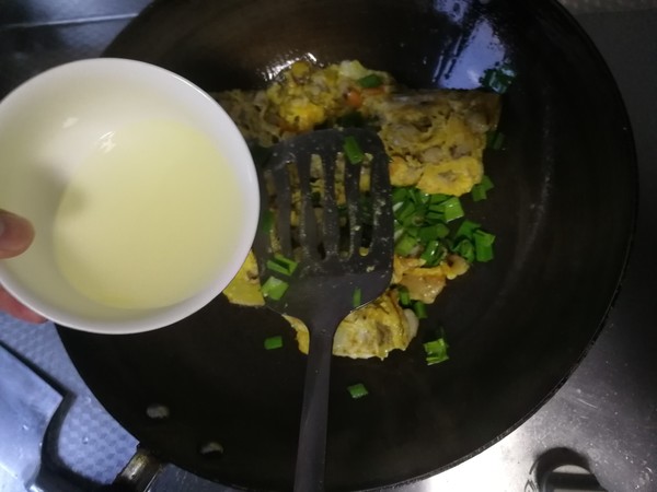Scrambled Eggs with Scallop Meat recipe