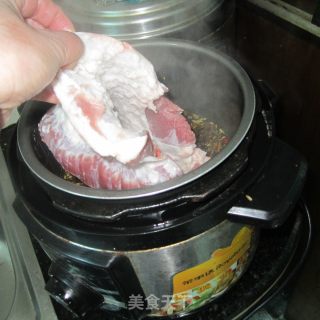 Yiluxiangtianxia-fragrant Stewed Pork recipe