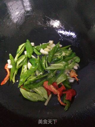 Stir-fried Pork Blood with Chili recipe
