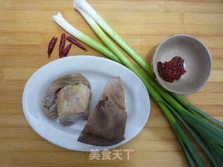 Stir-fried Shredded Tripe with Green Garlic recipe