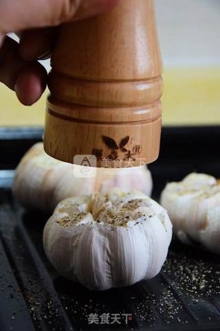 The Elegant Way to Eat Garlic【roasted Garlic】 recipe