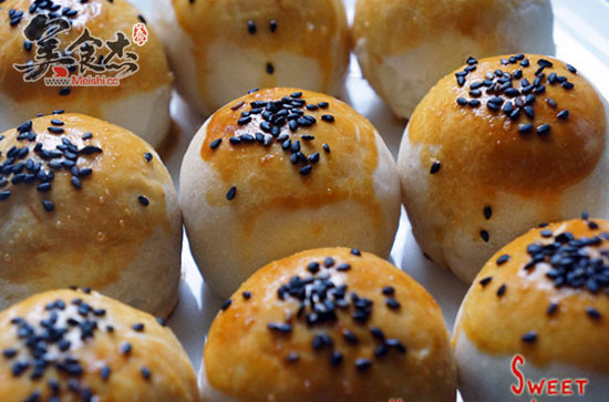 Bean Paste Egg Yolk Crisp recipe