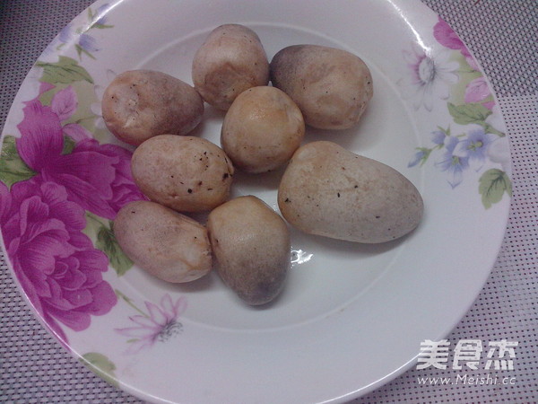 Stir-fried Straw Mushroom with Garlic Moss recipe