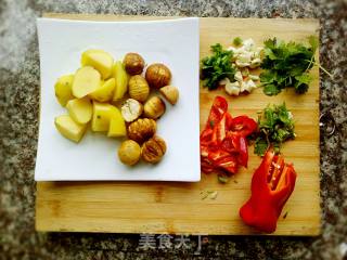 Stir-fried Pork Ribs with Chestnut and Potato recipe