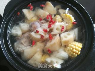 Casserole Corn Lotus Root Big Bone Soup recipe