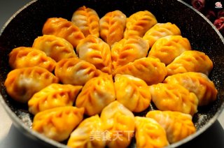 #信之美# Fried Dumplings with Carrots and Willow Leaves recipe