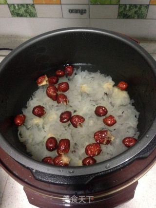 Red Beans, Red Dates and Tremella Soup recipe