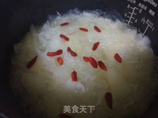 White Fungus and Sydney Soup recipe