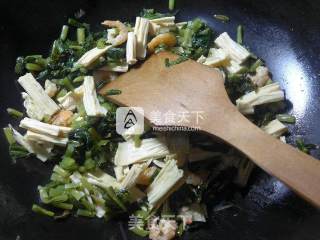 Stir-fried Yuba with Pickled Vegetables recipe