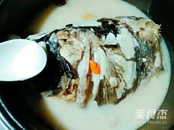 Stewed Fish Head with Wild Tianma recipe