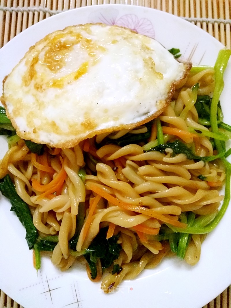 Vegetarian Fried Snail Noodles recipe