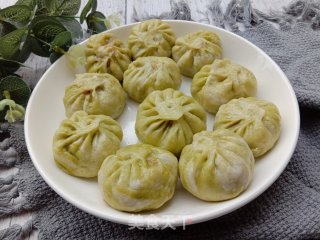 Carrot Buns with Spinach Sauce recipe