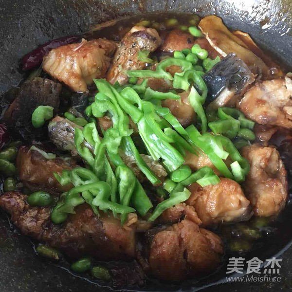 Braised Green Peas and Fish Cubes recipe