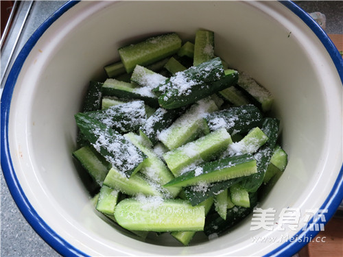 Spicy Cucumber with Refreshing Side Vegetable Sauce recipe