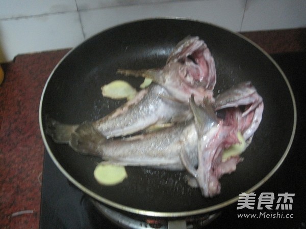 Big Head Sea Fish in Ginseng Soup recipe