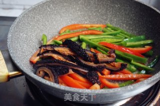 Stir-fried Red Ginseng with Green Red Pepper recipe