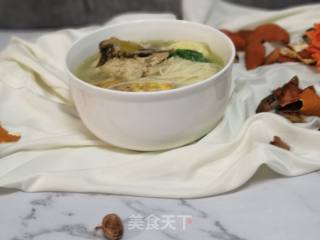 Chicken Soup and Egg Dumpling Noodles recipe