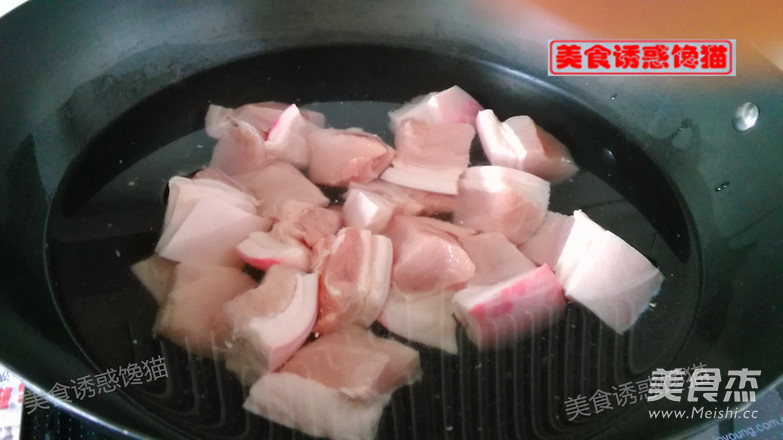 Braised Pork with Taro recipe