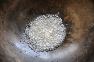 Pure Dry Goods Technology Sharing Post: 6 Morphological Changes of White Sugar in The Process of Frying Sugar, Sugar Water, Frosting, Silk Drawing, Glass, Tender Juice, Sugar Color recipe