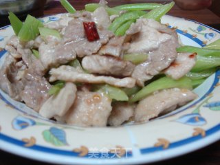 Celery Stir-fried Pork recipe