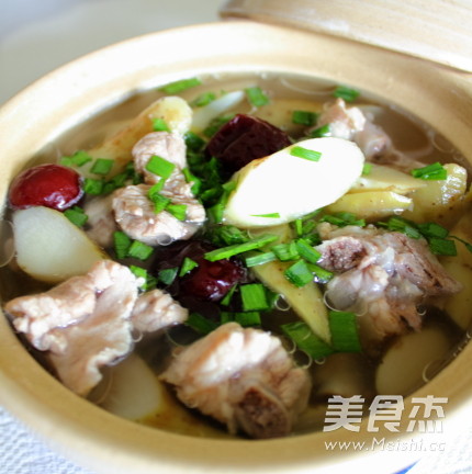 Iron Bar and Yam Pork Ribs Soup recipe