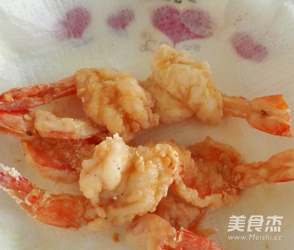 Black Pepper Beauty Shrimp Tails Being Coaxed recipe