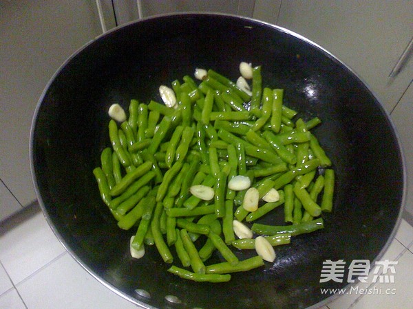 String Beans with Shrimp Paste recipe